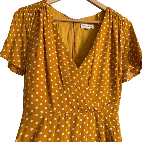 Cotton Candy Polka Dot V-neck Romper Size Small - Picture 4 of 17